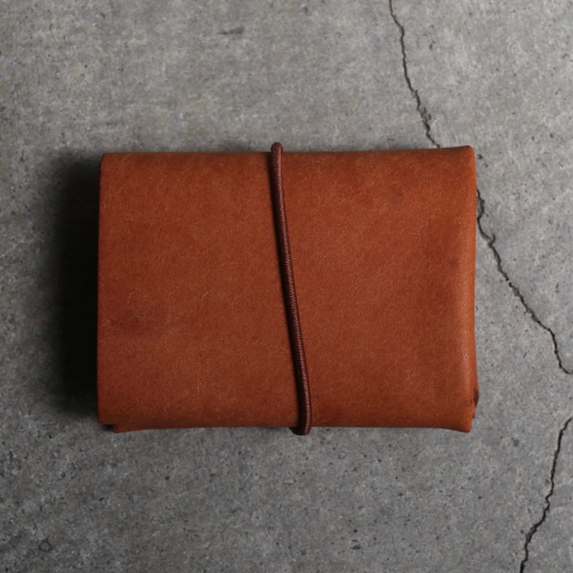 irose｜イロセ｜SEAMLESS COMPACT WALLET｜BLACK – Roundabout