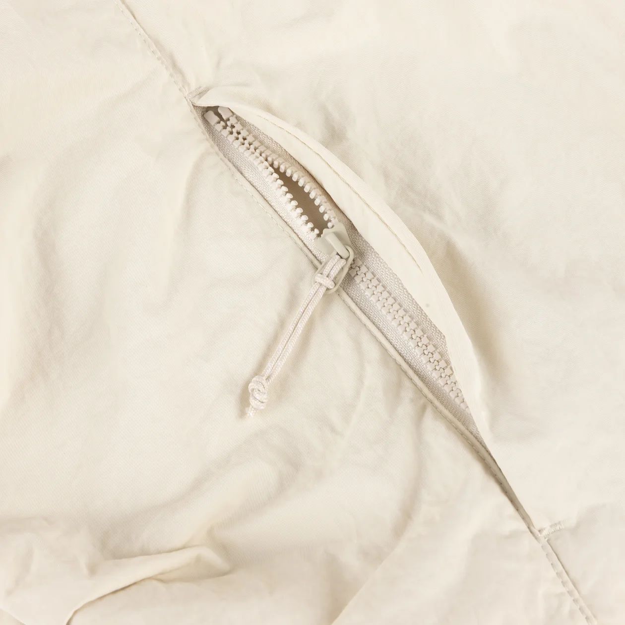 【残り一点】Crinkled Tech Windbreaker