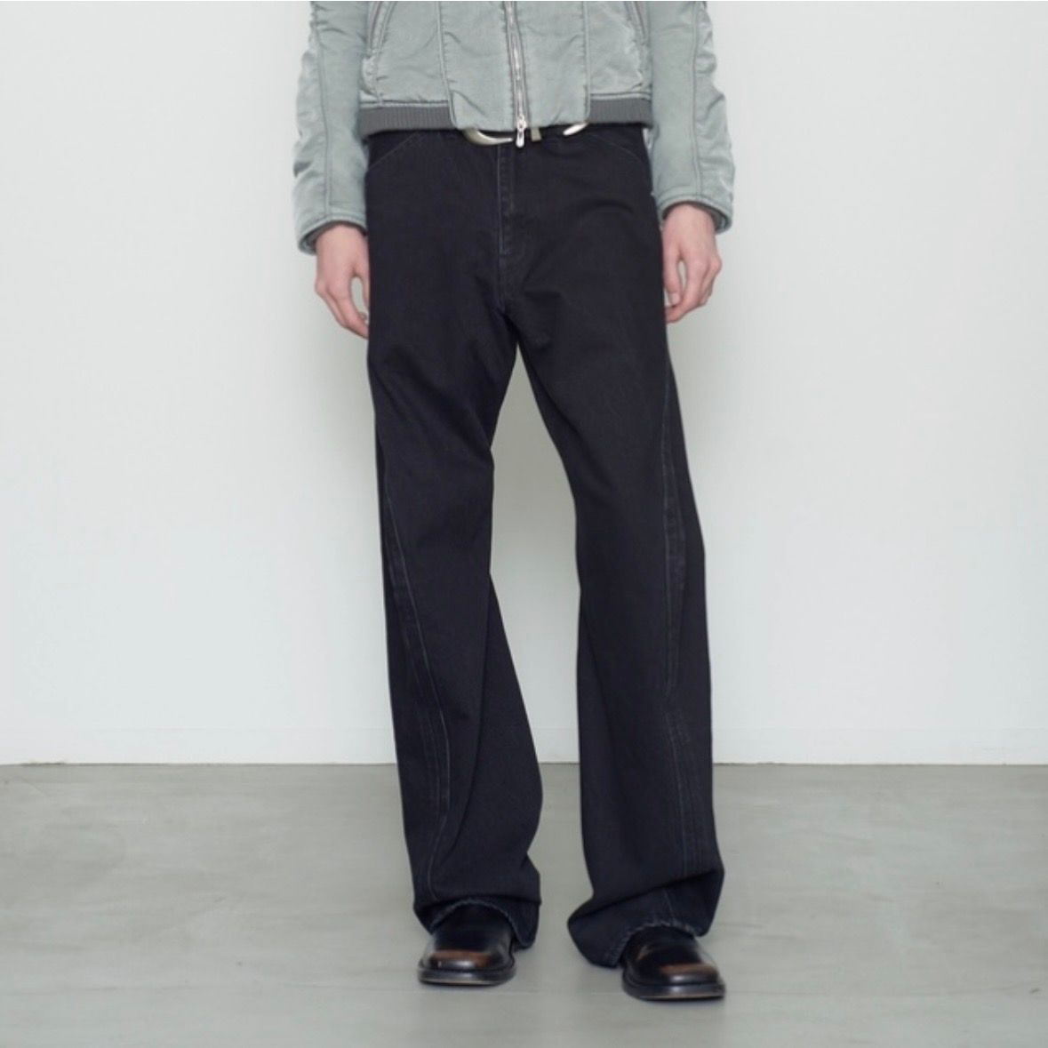 【残りわずか】3D Twisted Jeans