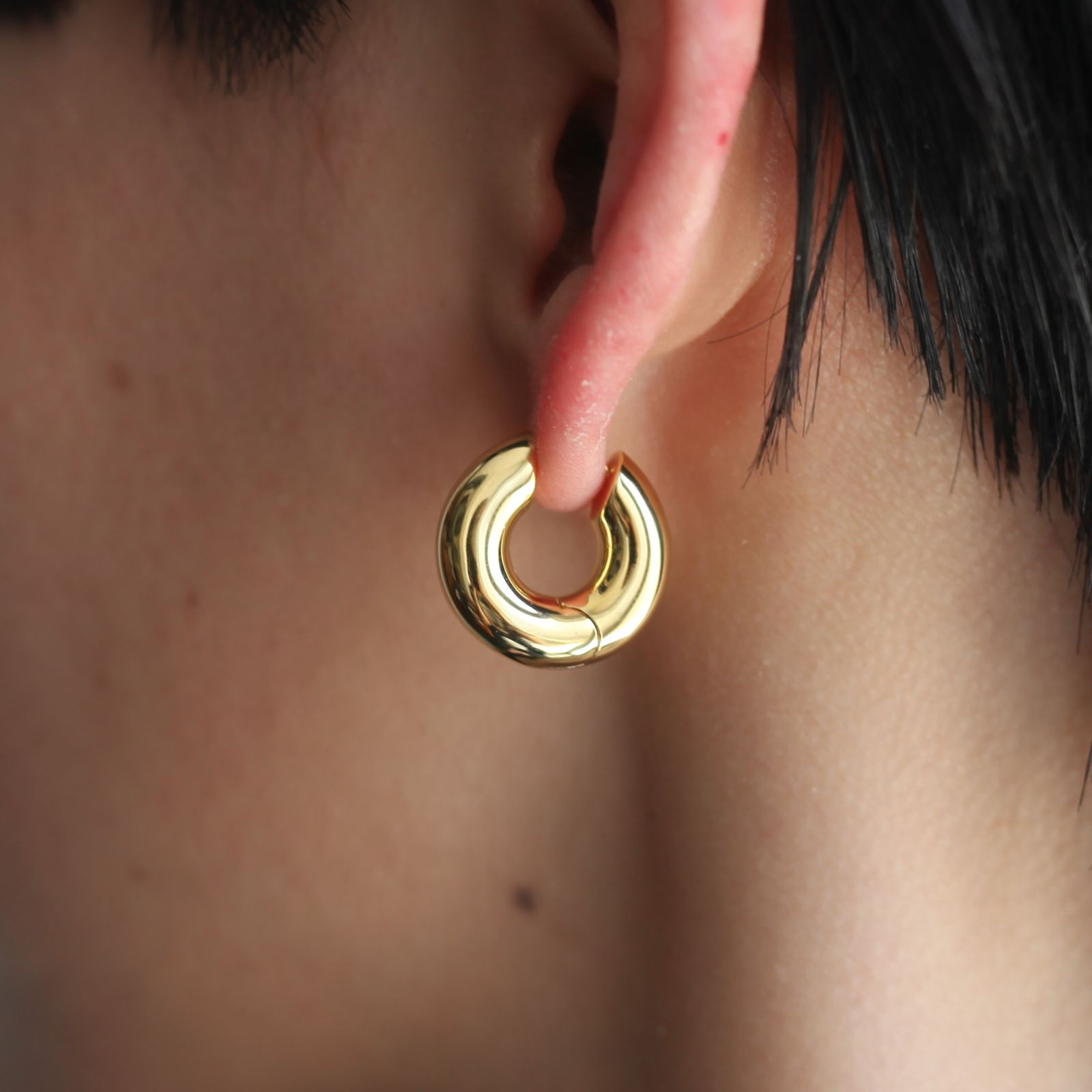 TOMWOOD - 【残り一点】Chunky Hoops Small(GOLD) | ACRMTSM ONLINE STORE