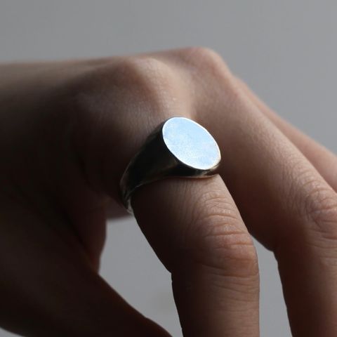 【お取り寄せ注文可能】Oval Sygnet Ring(ANTIQUE)
