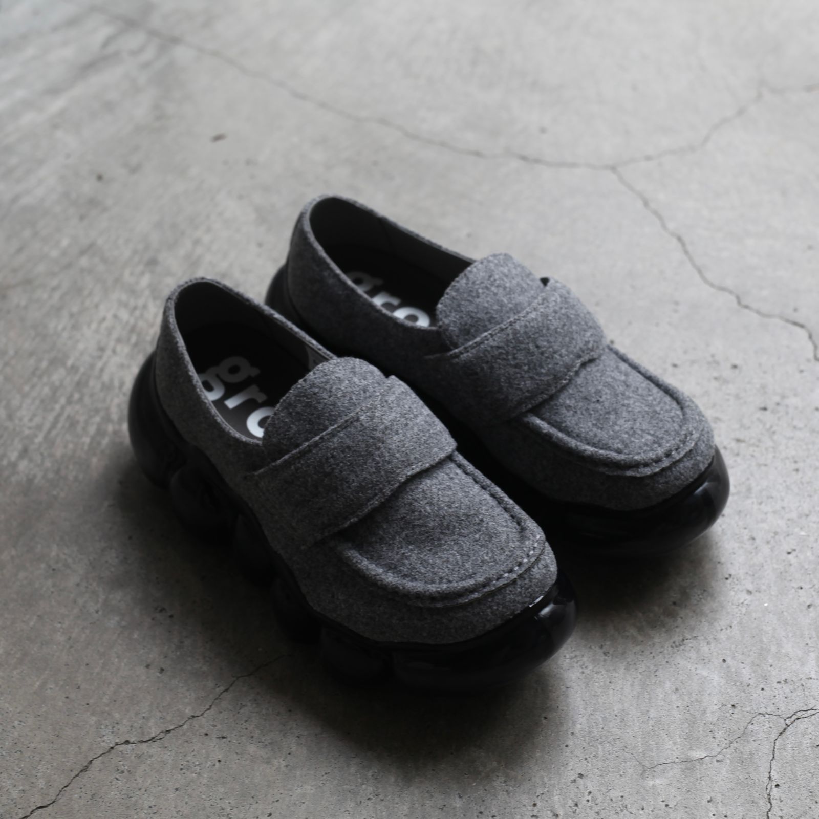 【残り一点】Jewelry Felt Loafer(LIGHT GRAY×BLACK)