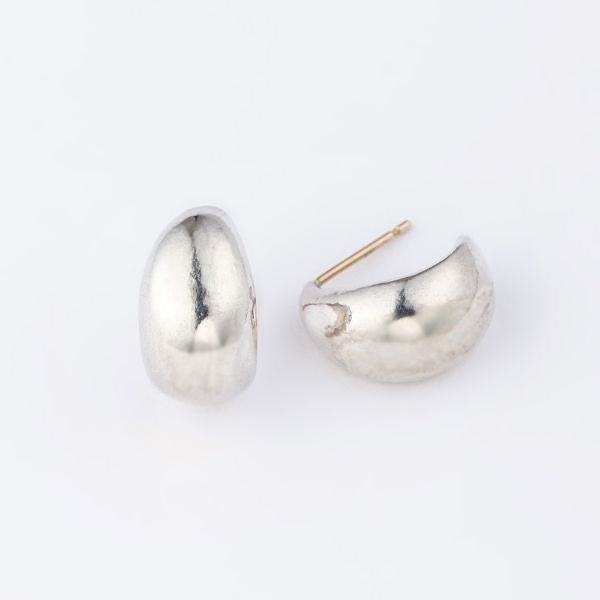 【お取り寄せ注文可能】Crescent Moon Earrings