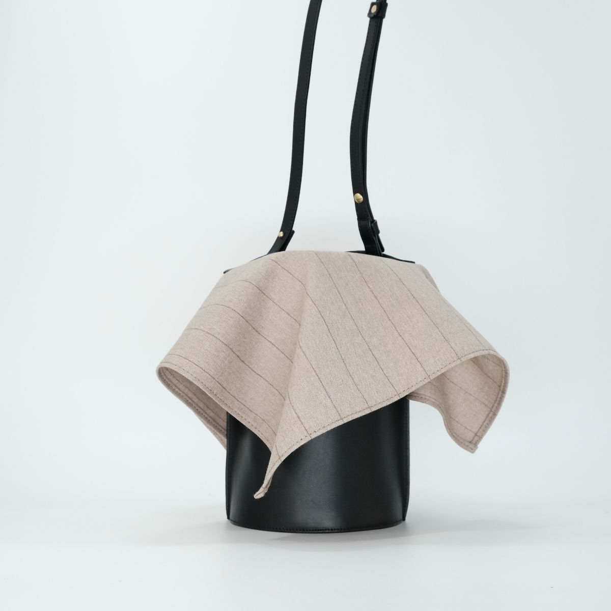 【残りわずか】Detachable Scarf Shoulder