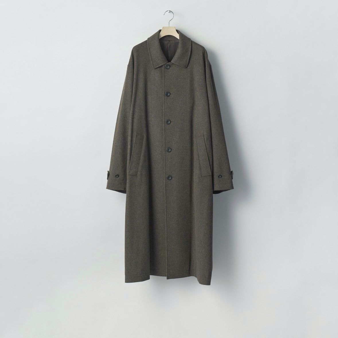 【残りわずか】Wool Doeskin Oversized Investigated Coat