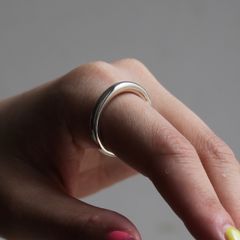 【残り一点】Oval Link Ring 4mm(WHITE)
