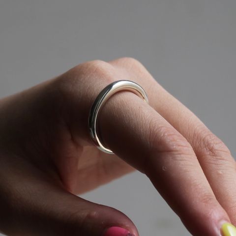 【残り一点】Oval Link Ring 4mm(WHITE)