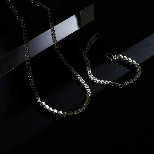 【お取り寄せ注文可能】Little Studs Beads Bracelet
