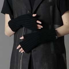 【残り一点】Fingered Arm Warmer