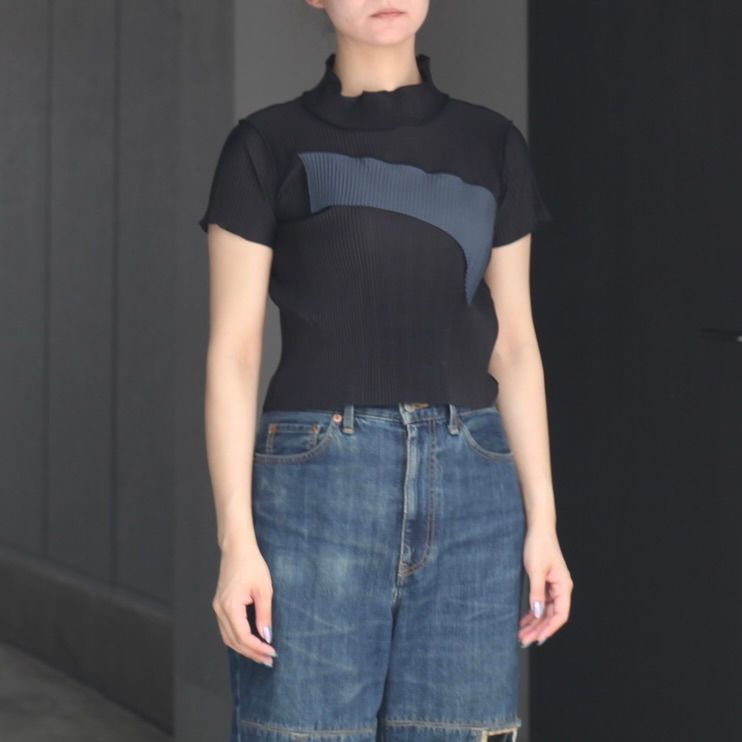 【残り一点】Todo Tiny Wave Top Short Sleeve High Neck