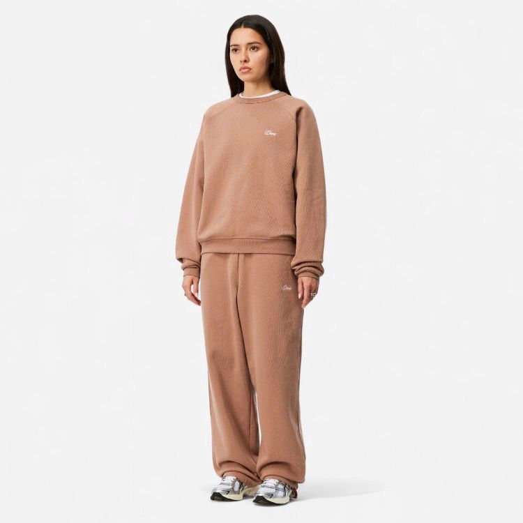 【残り一点】Cursive Small Logo Crewneck