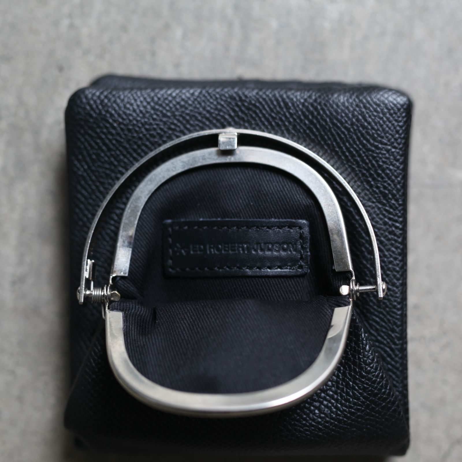 ED ROBERT JUDSON【エドロバートジャドソン】frame half wallet