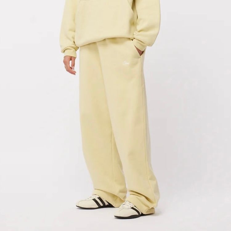 【残り一点】Cursive Small Logo Sweatpants