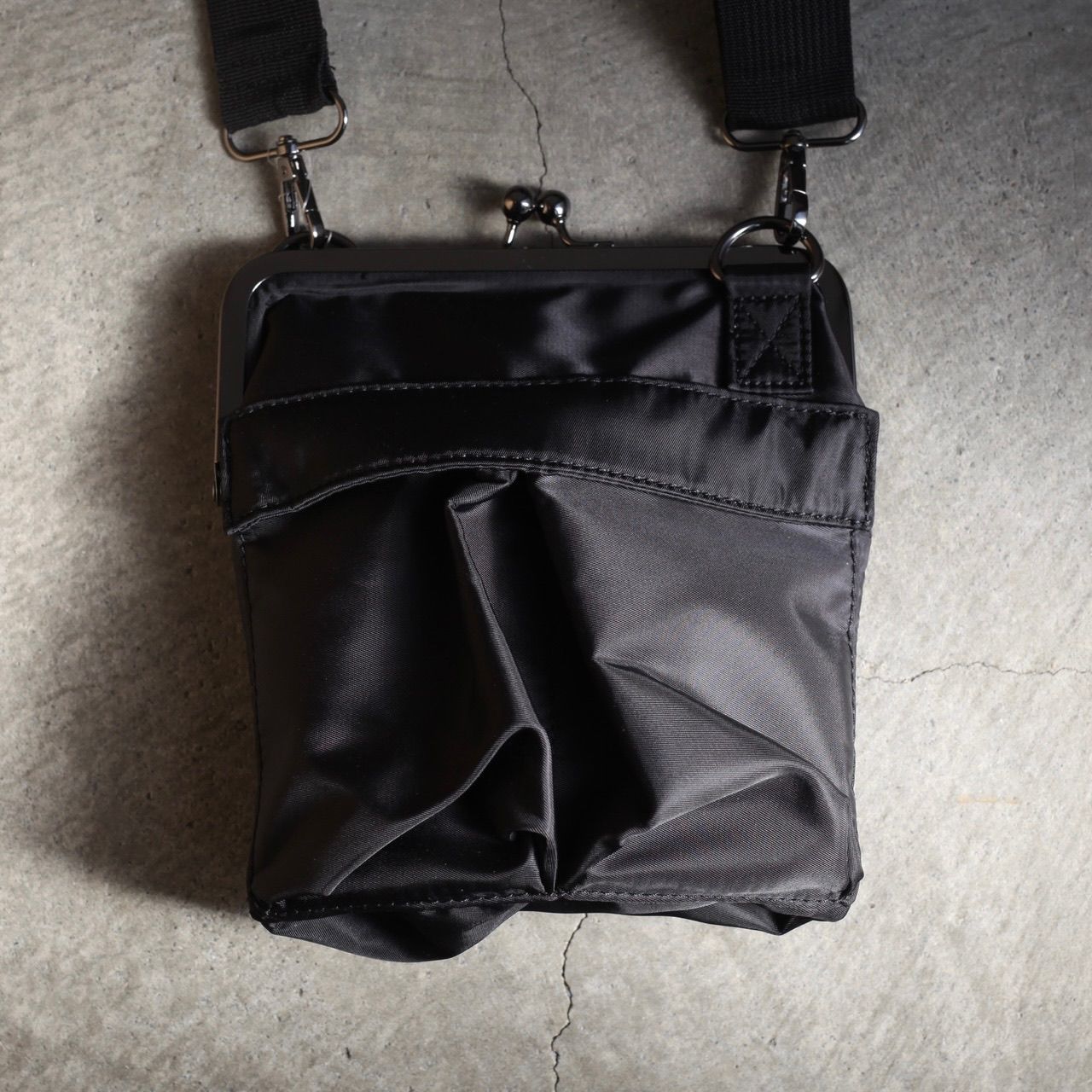 Ground Y ヘルメットショルダーバッグ Ground Y - Small helmet bag (Black) | chord online store