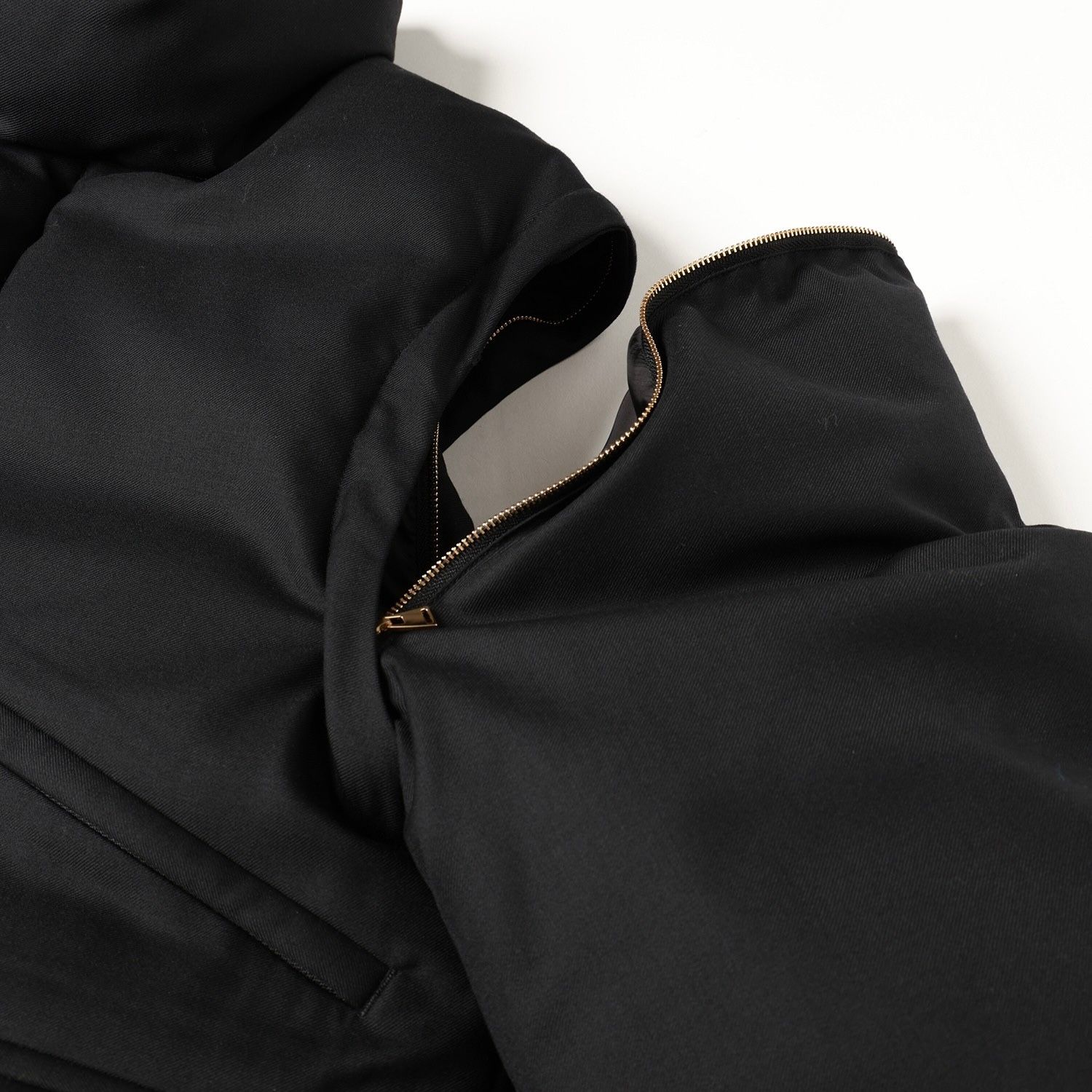 【残り一点】High Count Twill Removable Sleeves Down Jacket