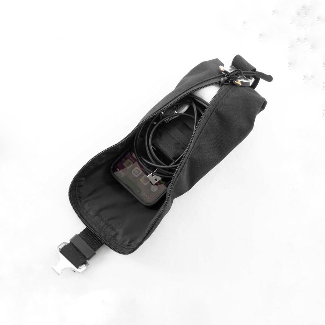 bagjack - 【残りわずか】Cable Pouch(BLACK×SILVER) | ACRMTSM