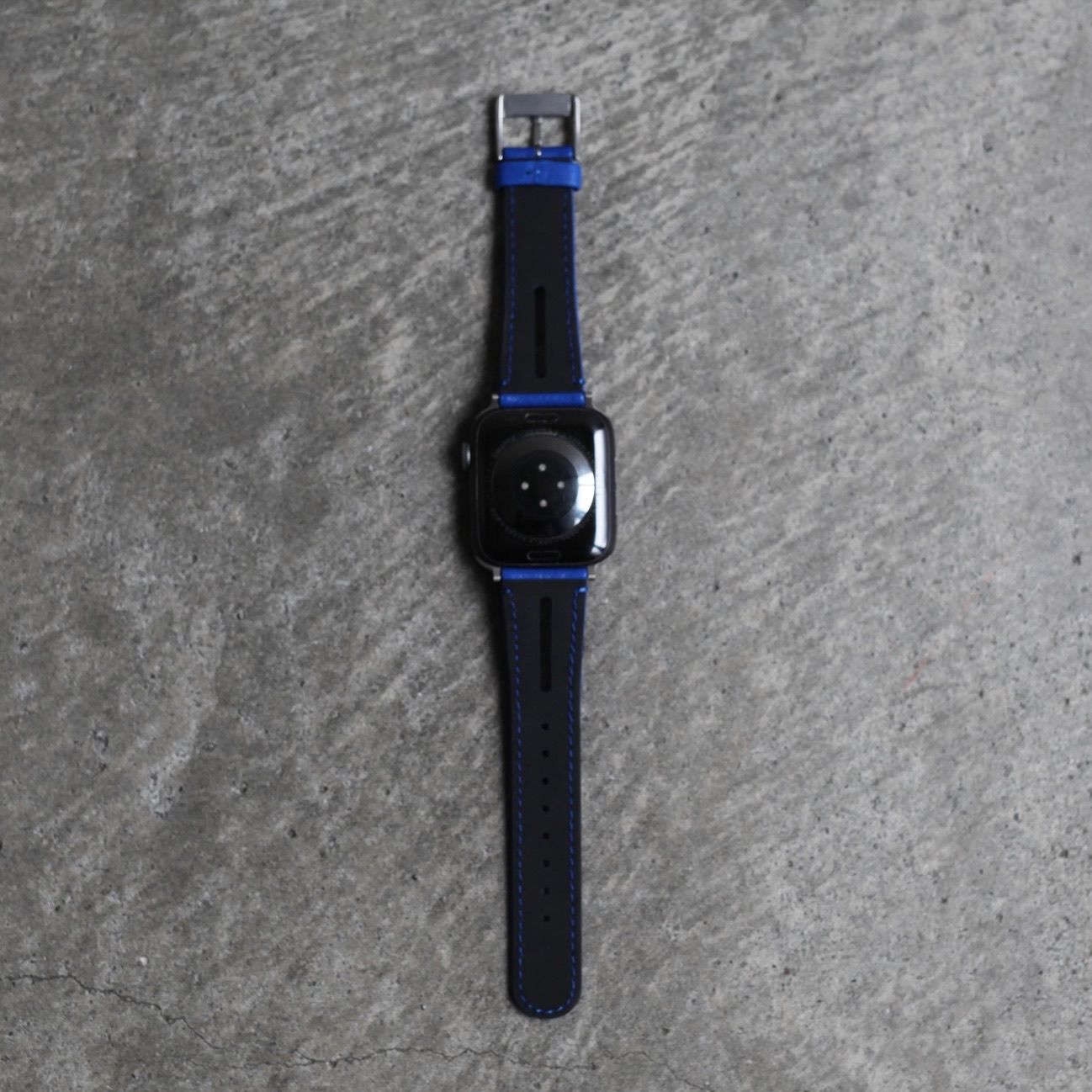 【残り一点】レザーハイブリッドバンド for Apple Watch(LAPIS BLUE)
