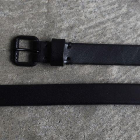 【残りわずか】カラーバックルロングベルト(BLACK×BLACK)