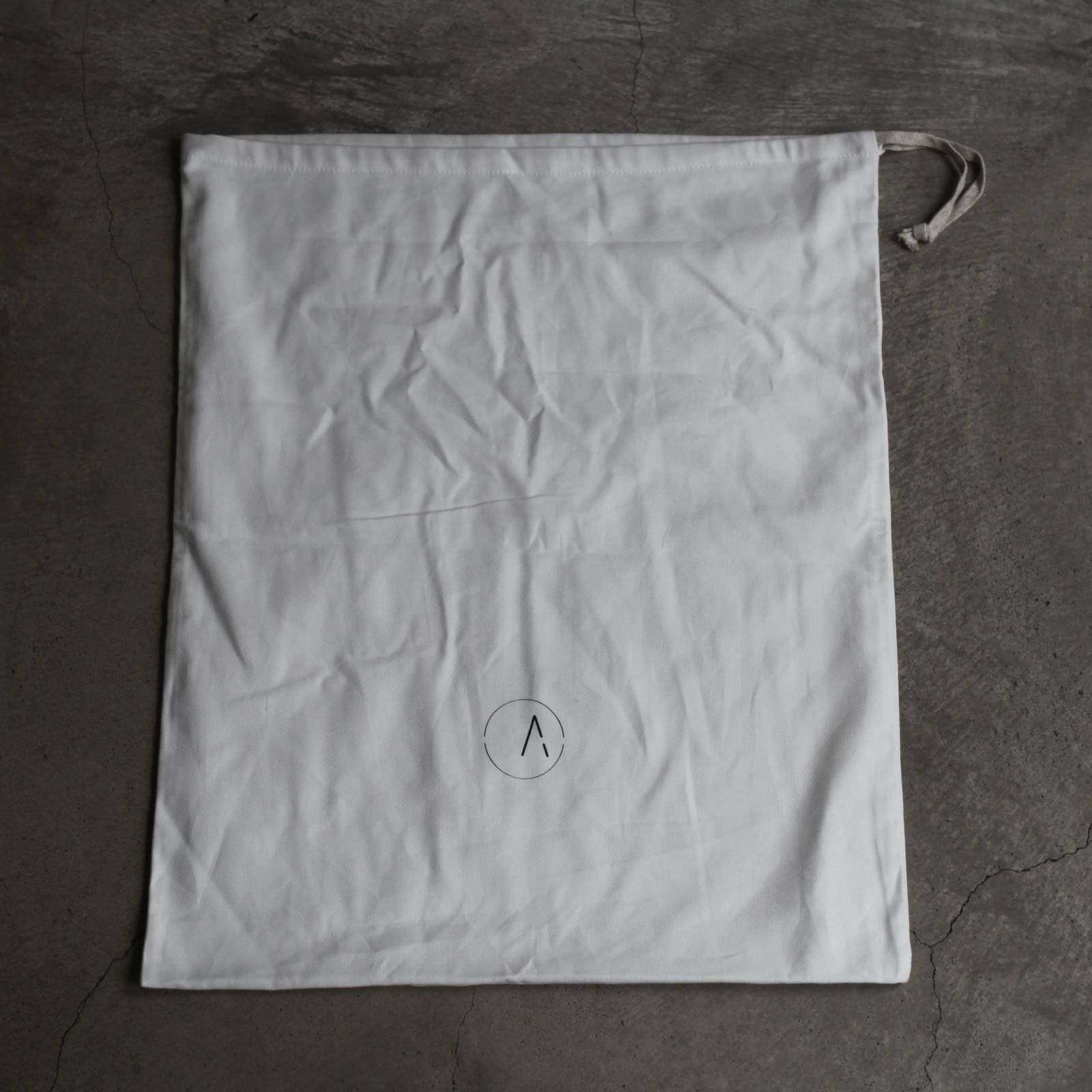【残りわずか】Hackney 22 Satula