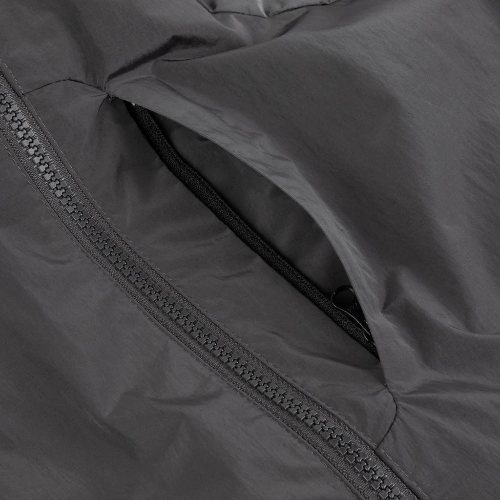 【残り一点】Taffeta Windbreaker