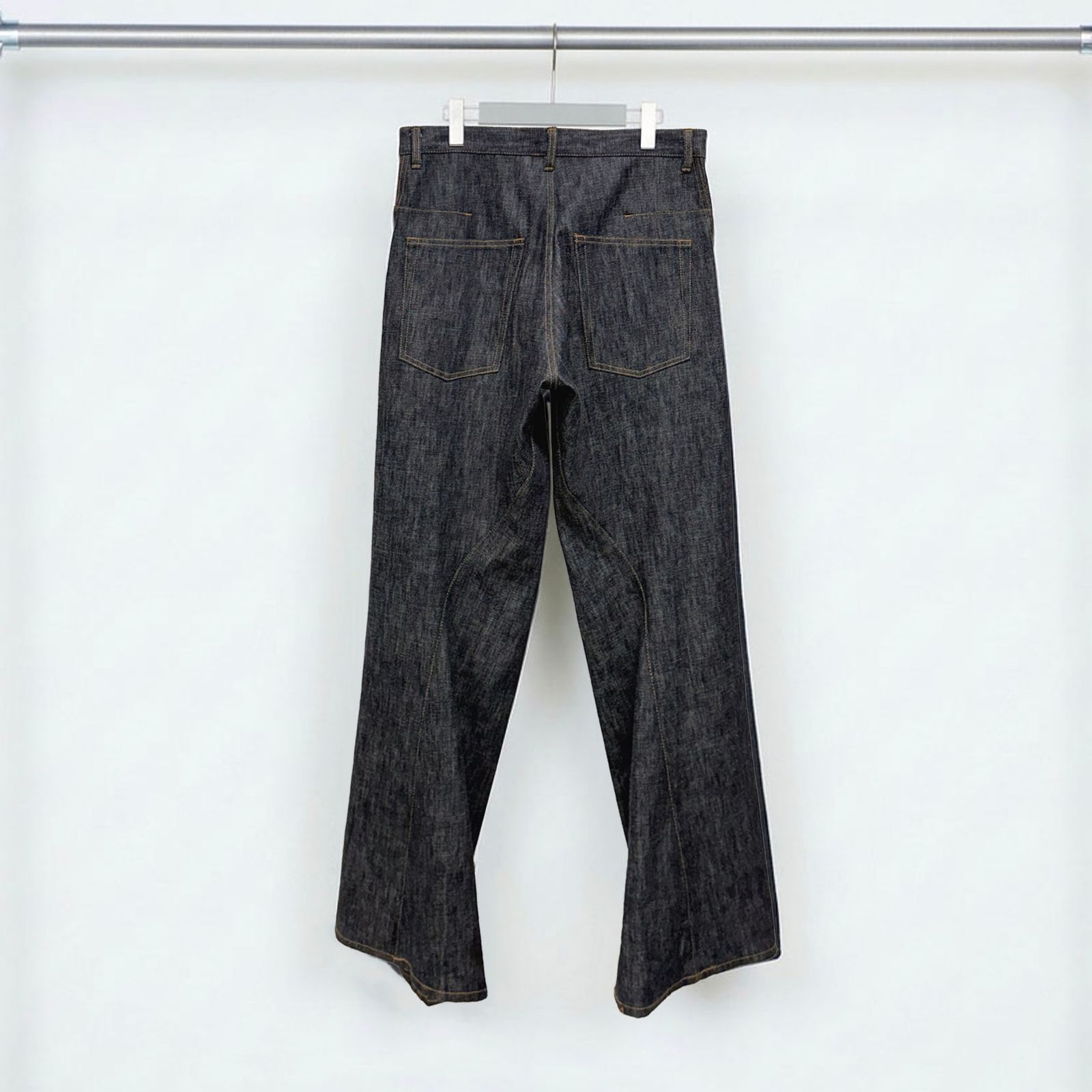 【残りわずか】3D Twisted Wide Leg Jeans