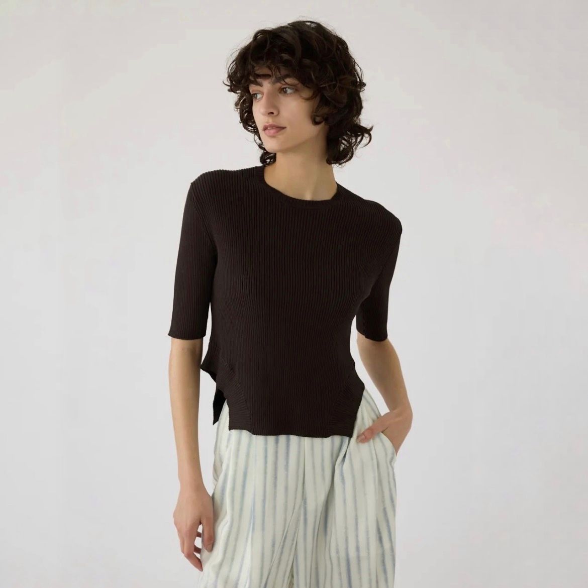 【残り一点】Round Hem Knit Tops