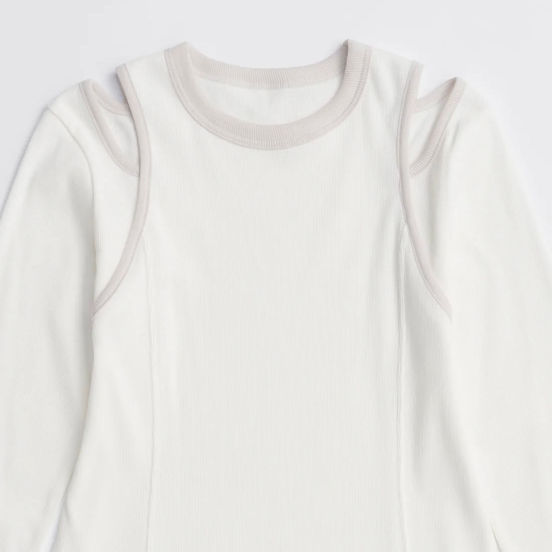 【残り一点】Shoulder Slit Rib Top