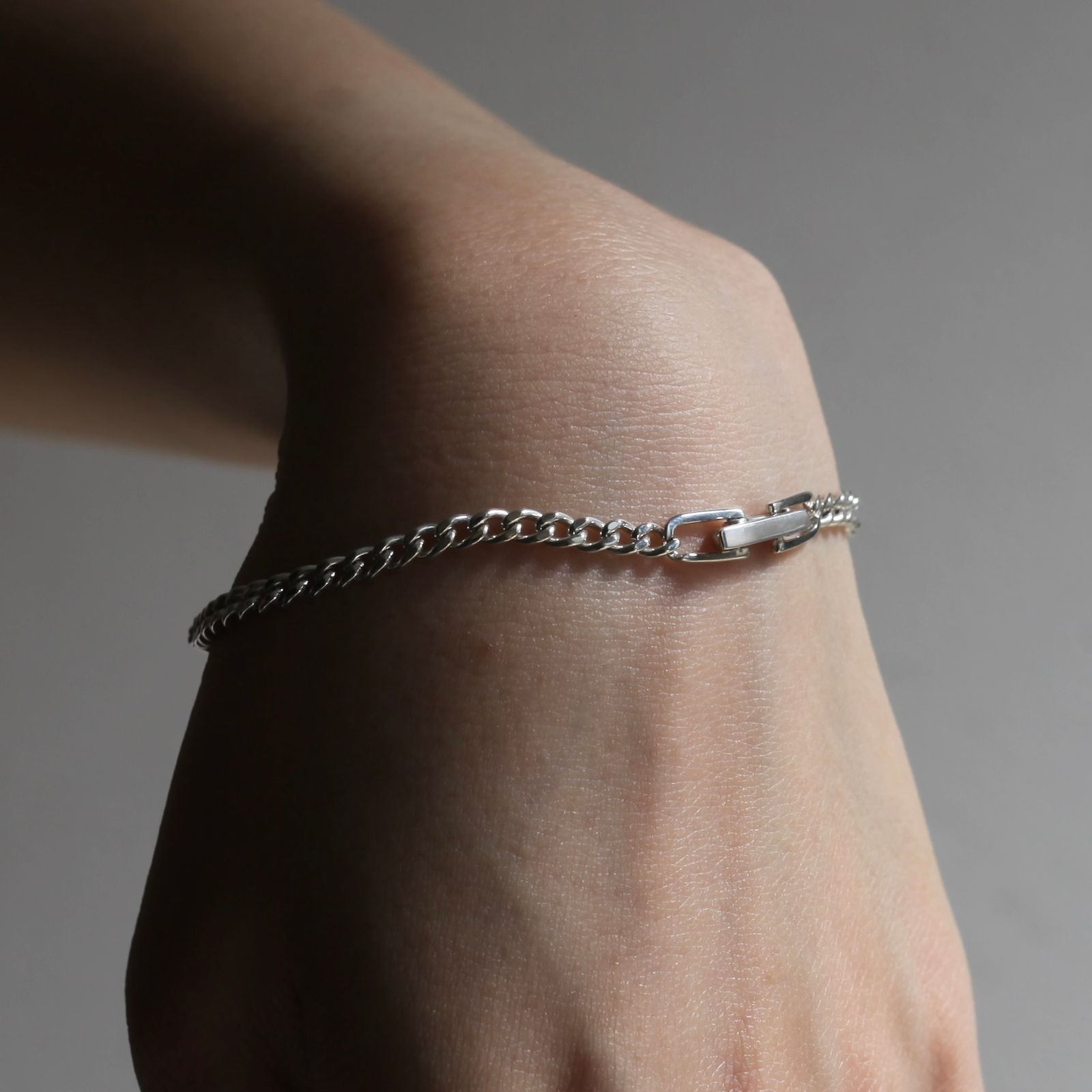 【残り一点】Horse Shoe Buckle Plate Curb Chain Bracelet(18K POINT)