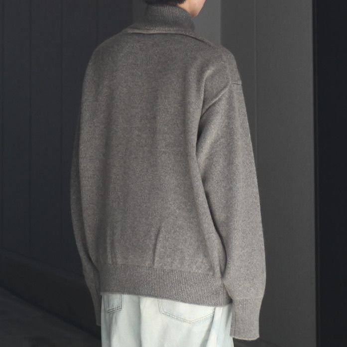 【再販売通知受付可能】Goldencash Zip Up Sweater