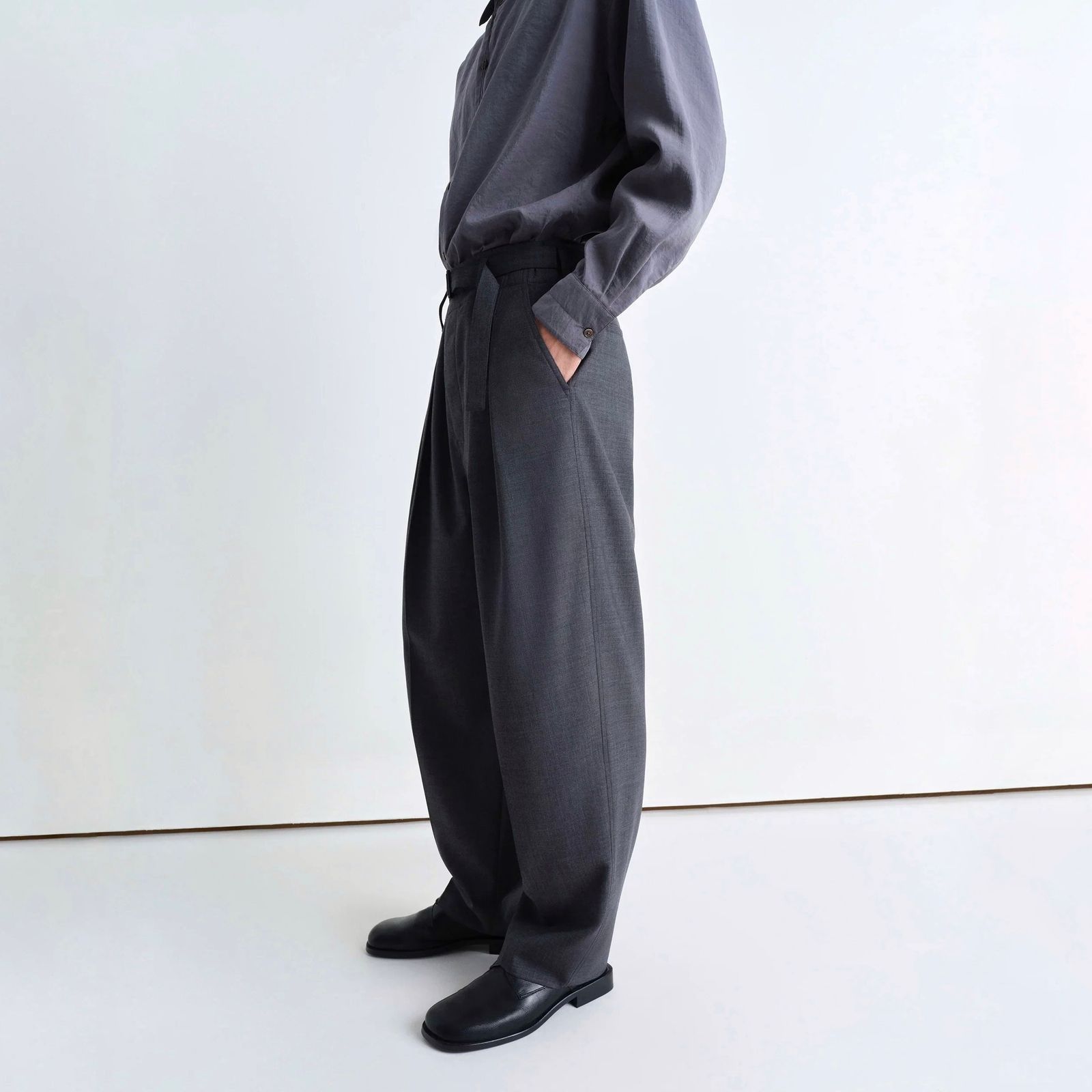 LEMAIRE - 【残り一点】Belted Pleated Pants | ACRMTSM ONLINE