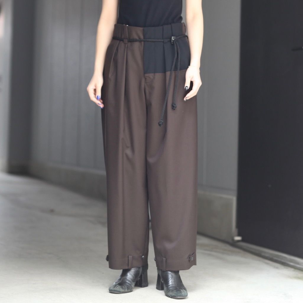 【残り一点】Bicolor Squeeze Slacks