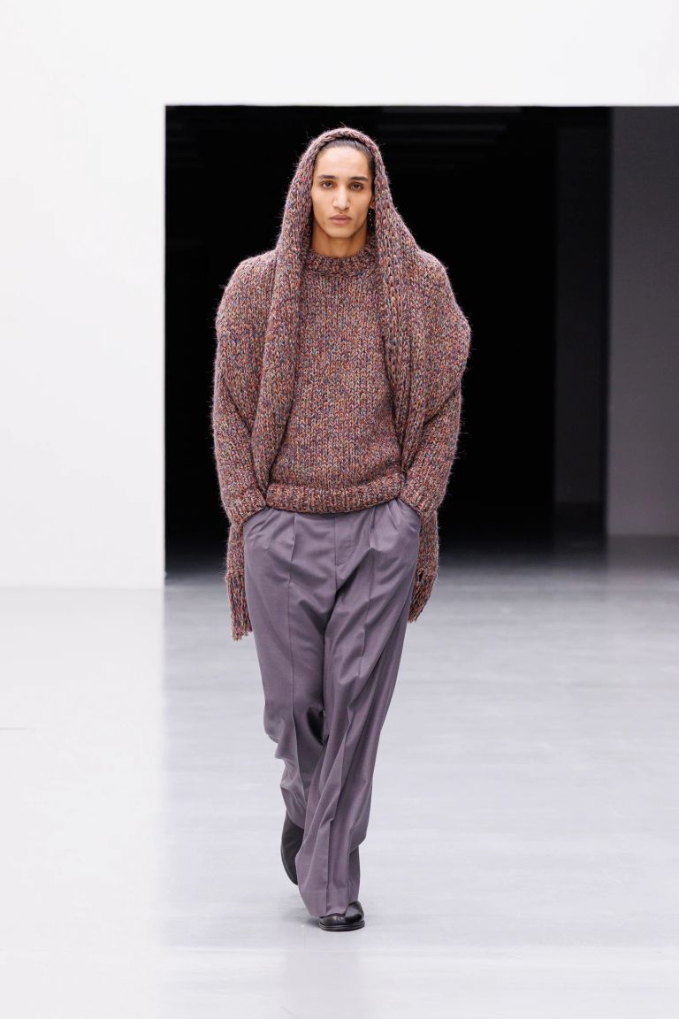 【YOKE】2026AW "ジャン・アルプ"の有機的な造形に着想を得た、柔らかく彫刻的なコレクション