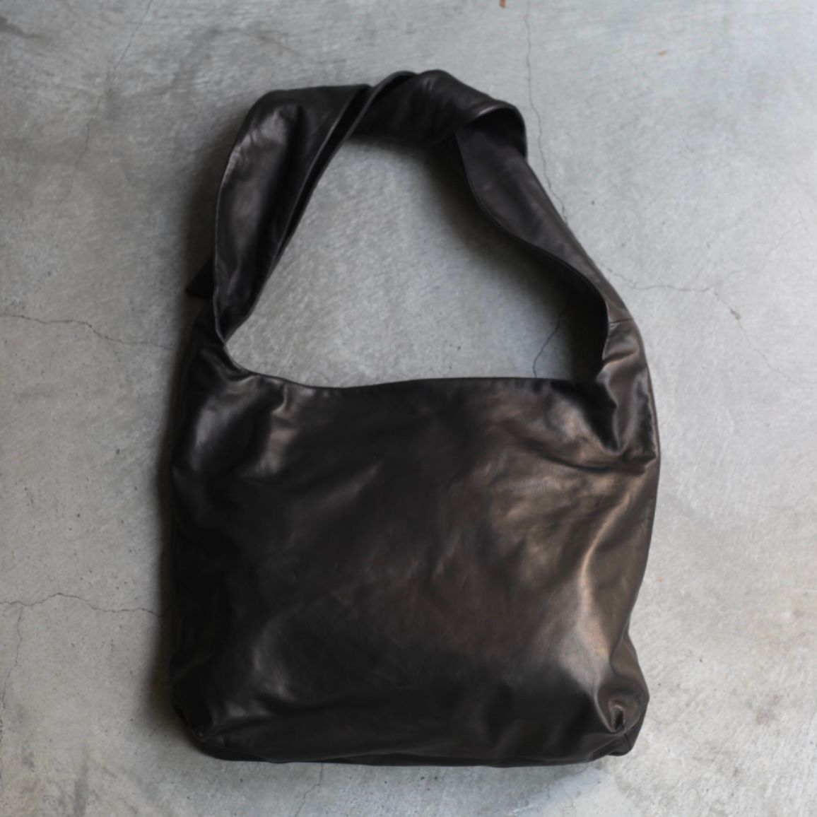 stein - 【残りわずか】Tie Tote Bag(LEATHER) | ACRMTSM ONLINE STORE