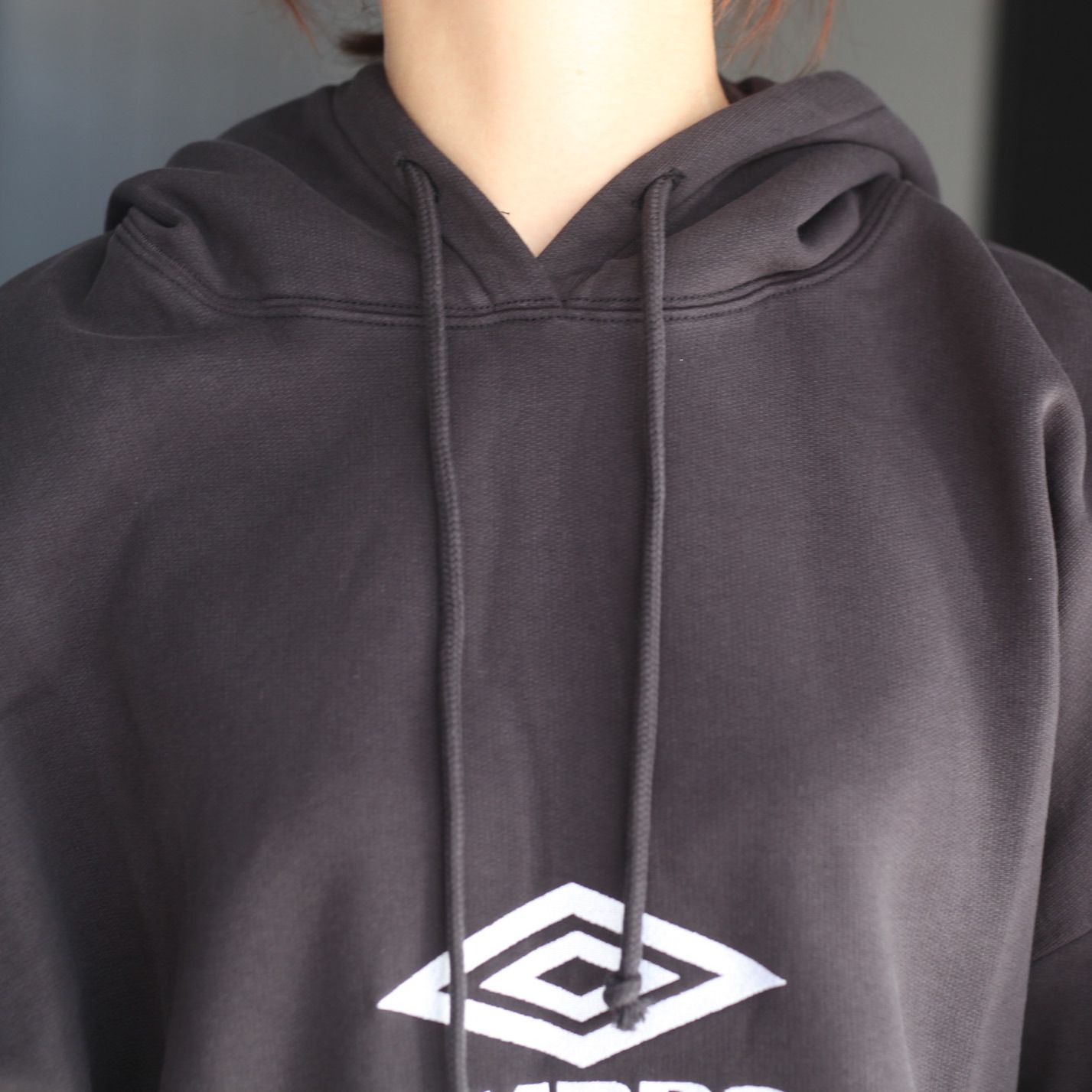 【再販売通知受付可能】Masked Logo Hoodie