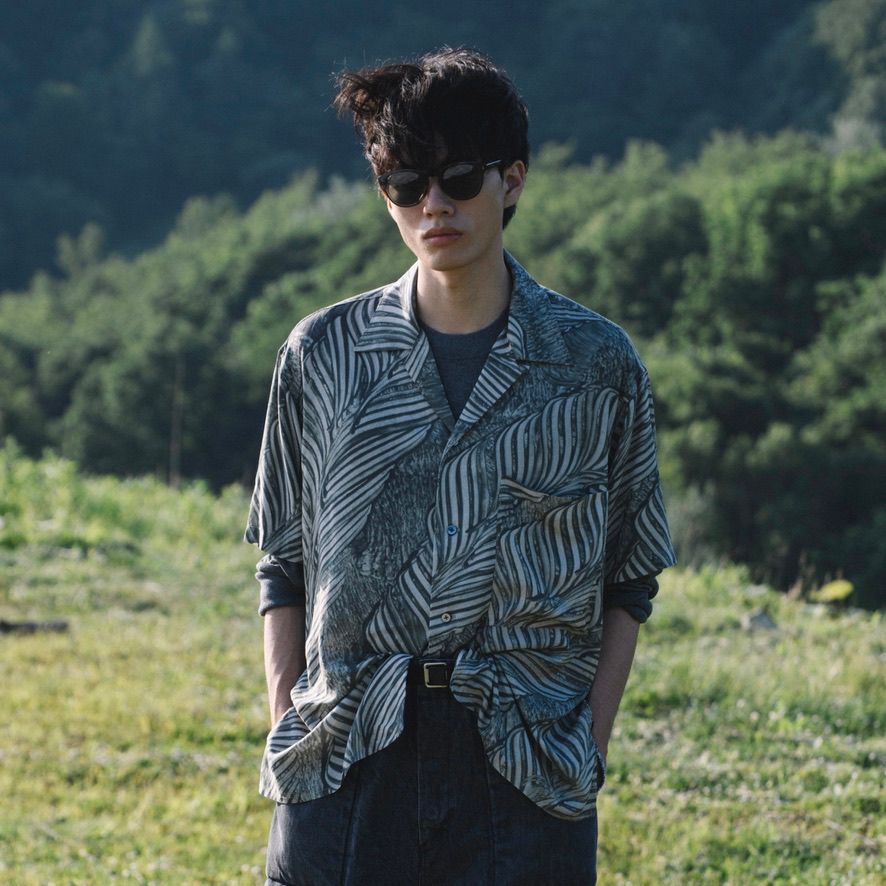 【残り一点】Leaf Pattern Printed Open Collar Shirt