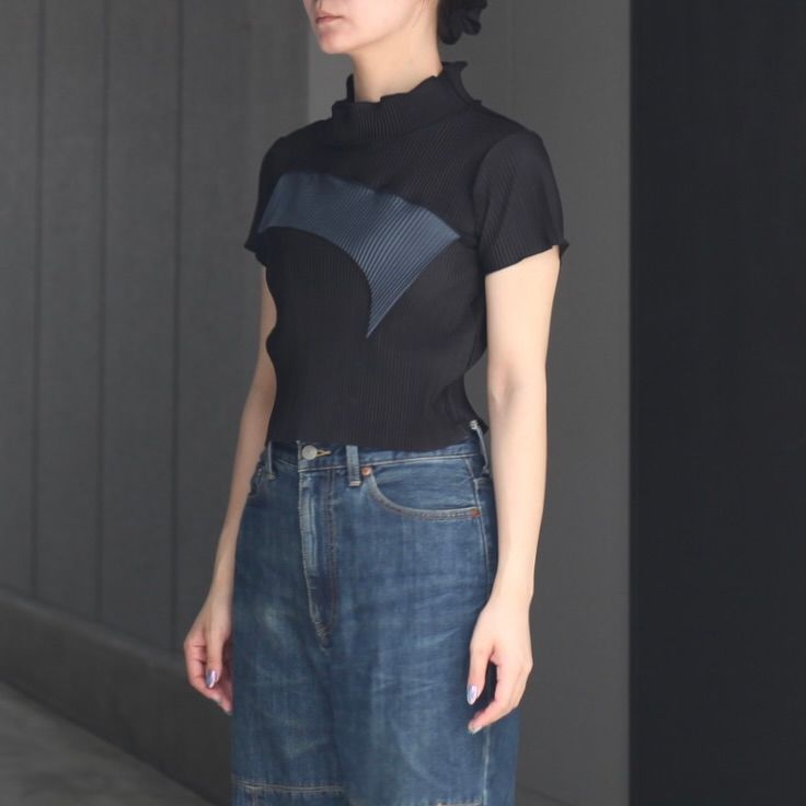 【残り一点】Todo Tiny Wave Top Short Sleeve High Neck