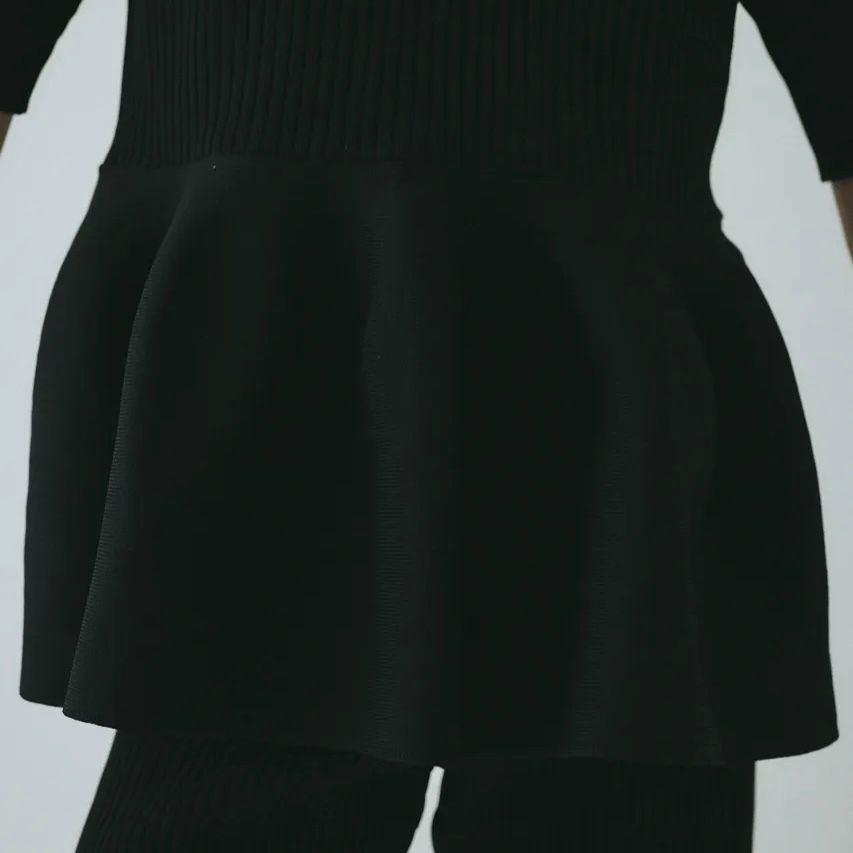 【残り一点】Flare Hem Knit Tops