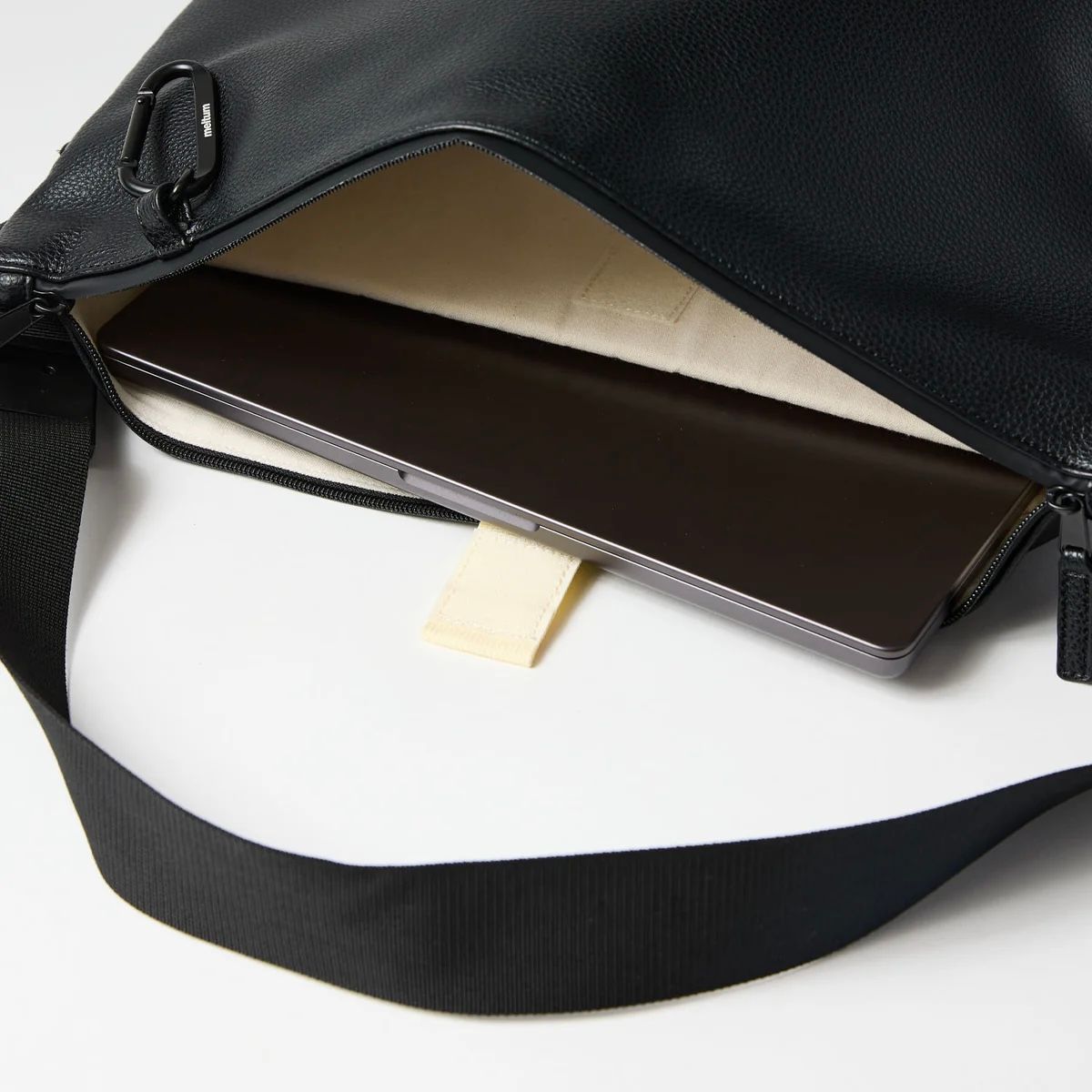 【残り一点】Leather Messenger Bag(M)