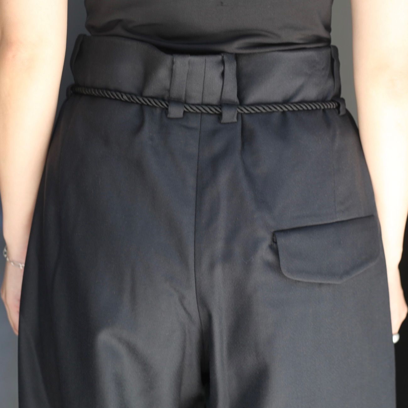 【残り一点】Squeeze Slacks
