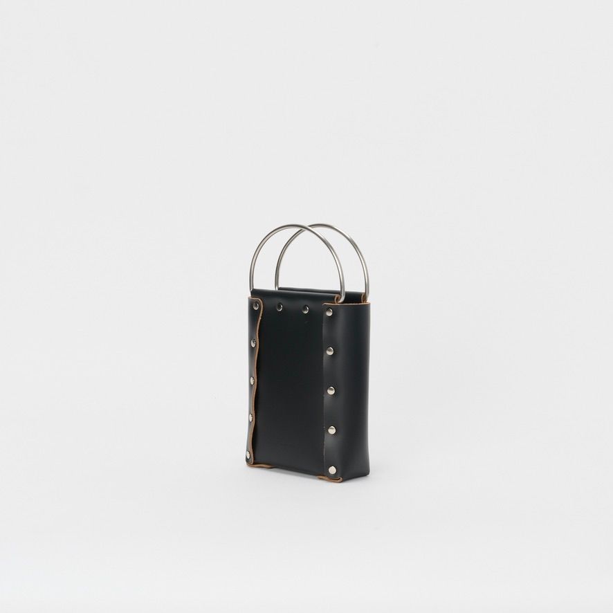 【次回入荷9月下旬予定】Assemble D Handle Bag Small(BLACK)