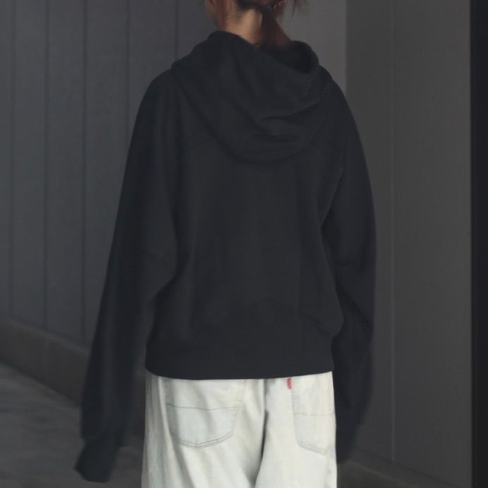 【残りわずか】Panelled Pullover Hoodie
