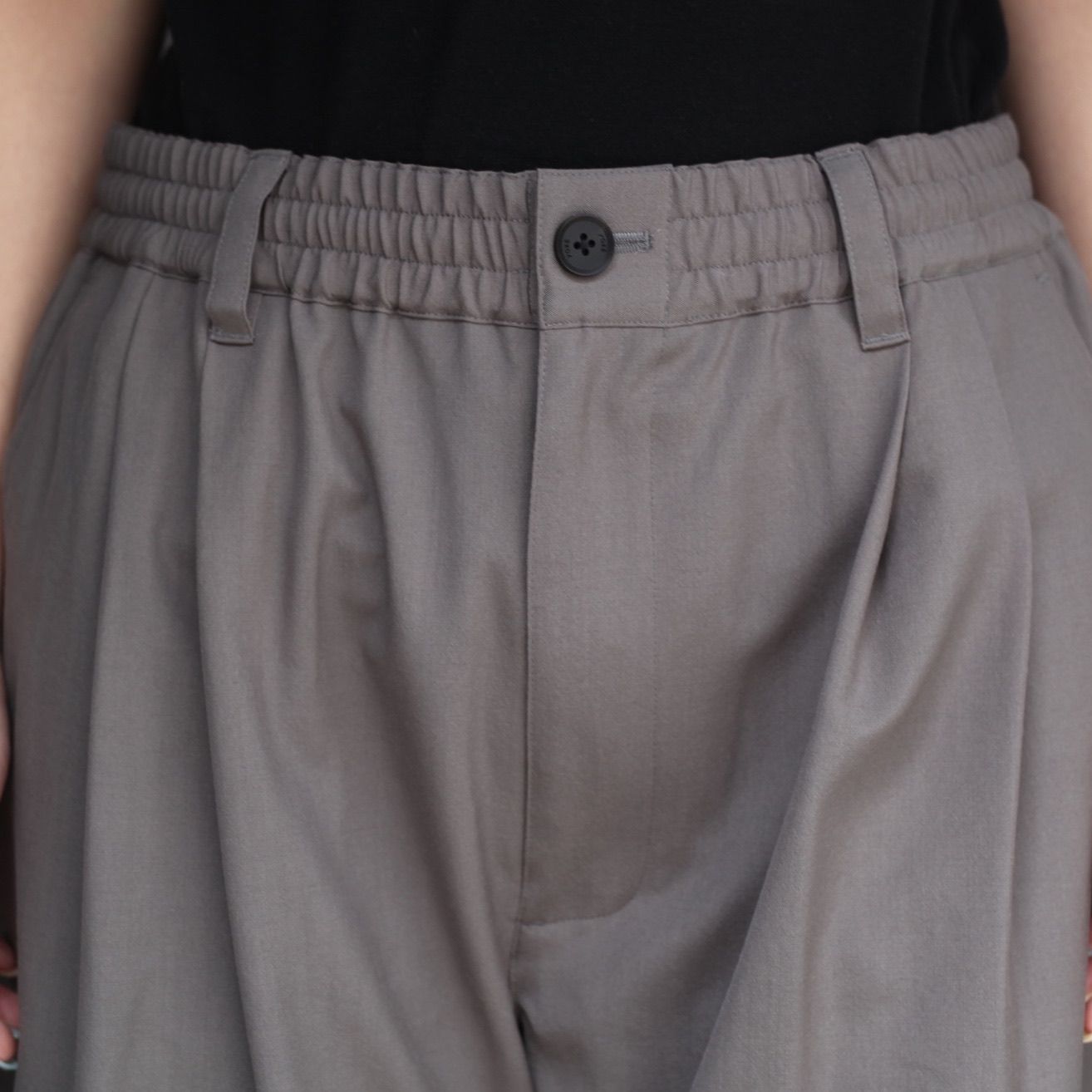 【残り一点】Wool Washer Tropical 2Pleated Easy Shorts