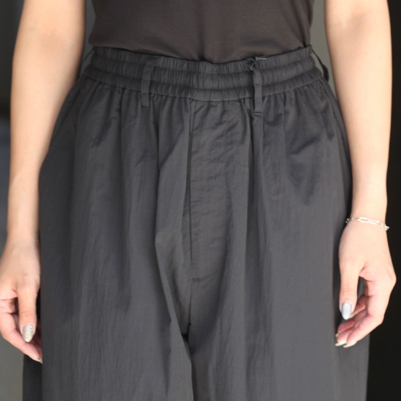 【残りわずか】Windproof Nylon Wide Easy Trousers