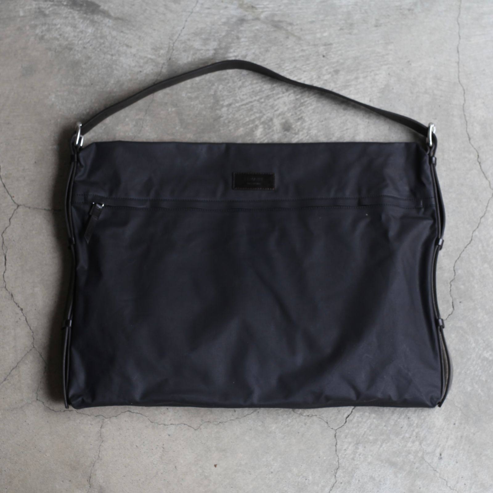 【残りわずか】Trench Pocket Medium Bag