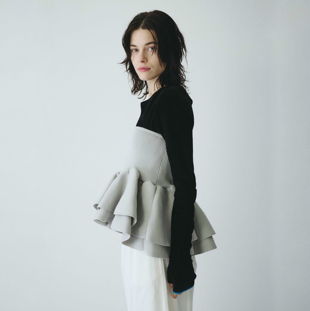 【再販売通知受付可能】Frill Hem Bustier