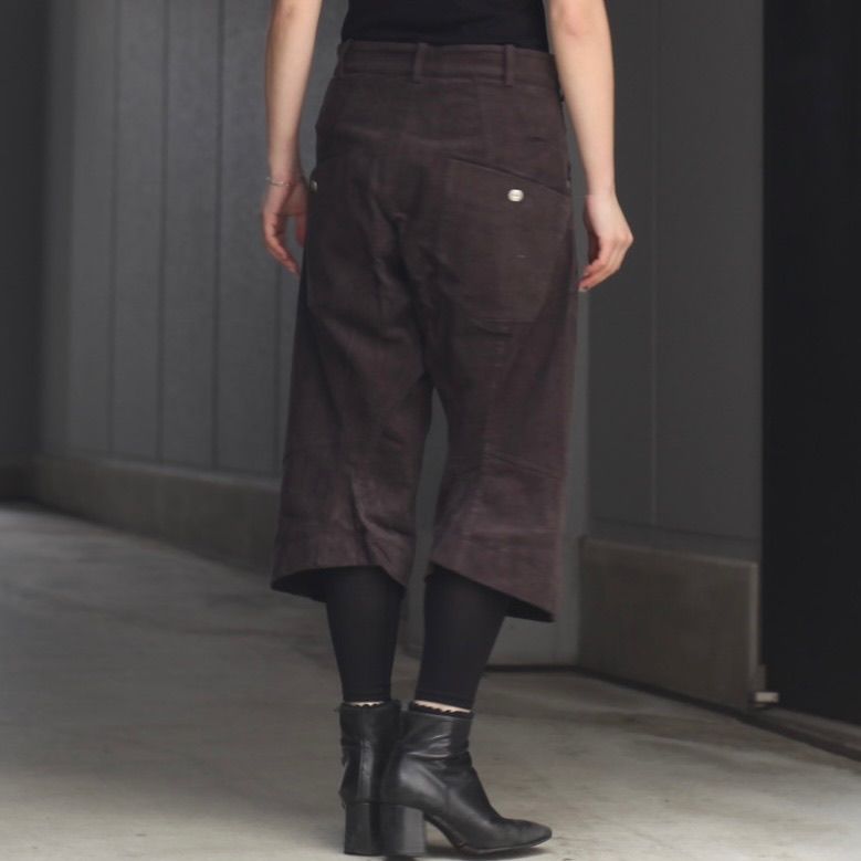 【残り一点】Knee Darted Flare Shorts