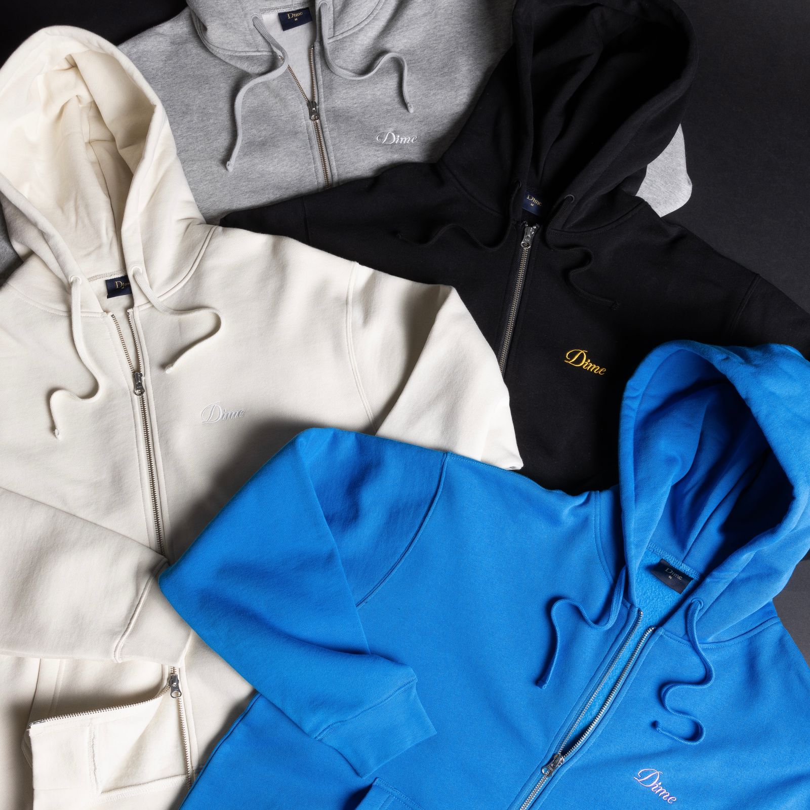 【残り一点】Cursive Small Logo Zip Hoodie