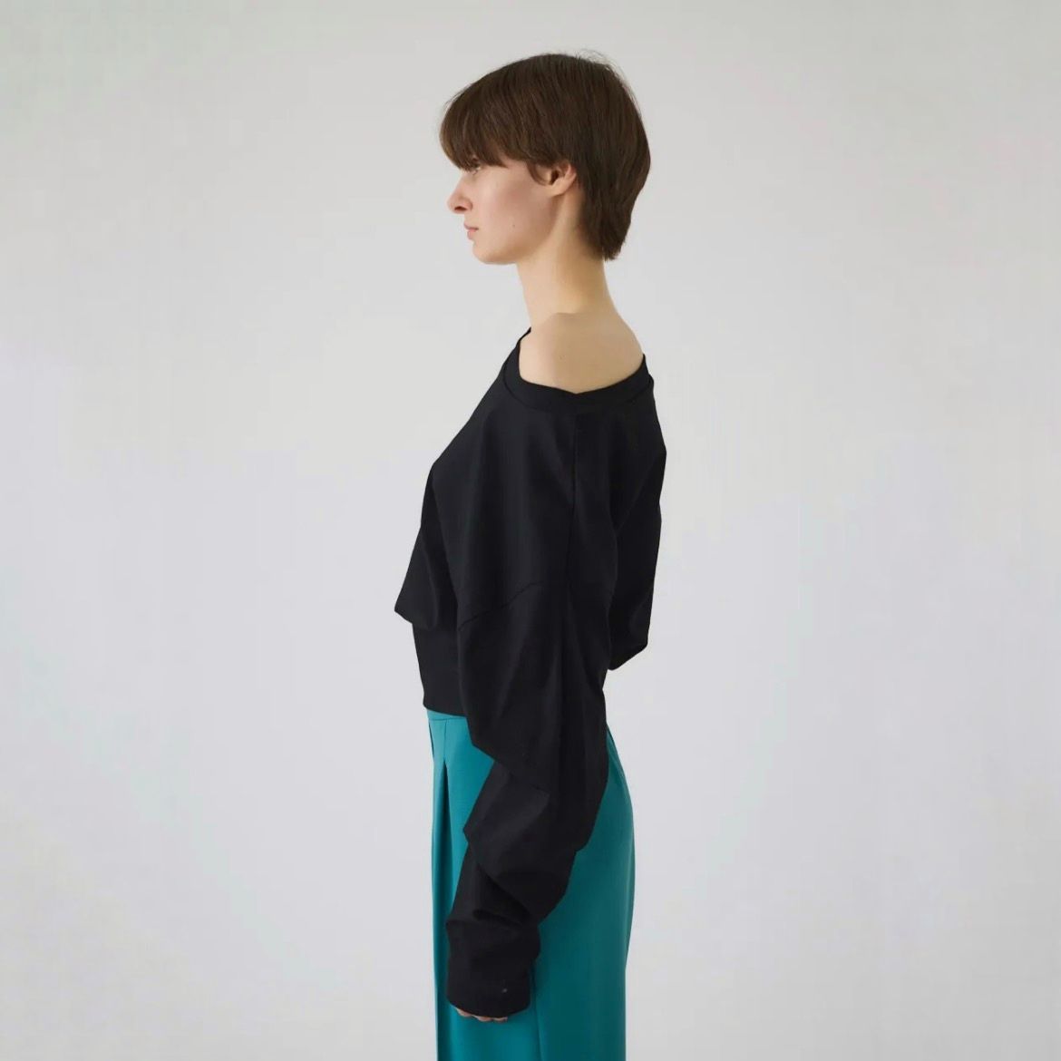 【残り一点】Sleeve Tuck Cut Tops