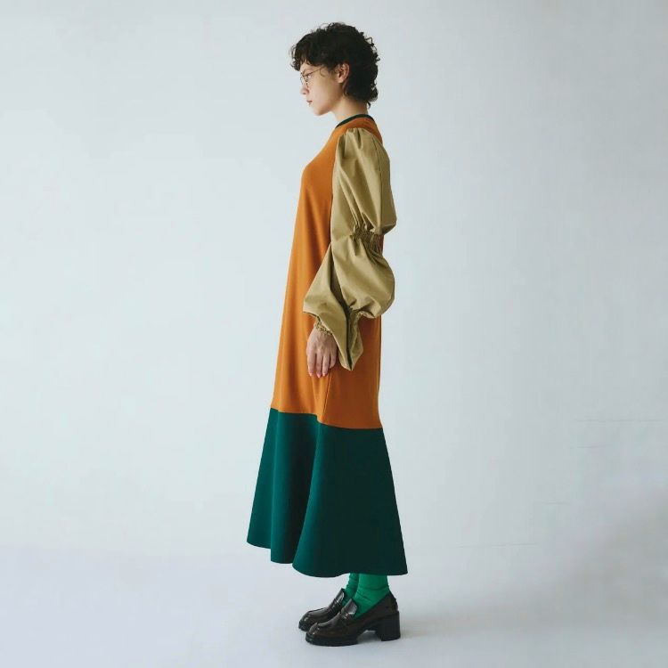 【残り一点】Shirred Balloon Sleeves Dress