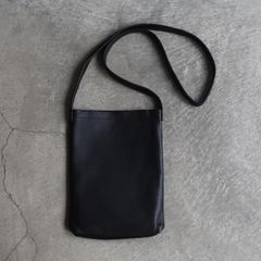 【次回入荷7月中旬予定】Cow Shoulder Small(BLACK)